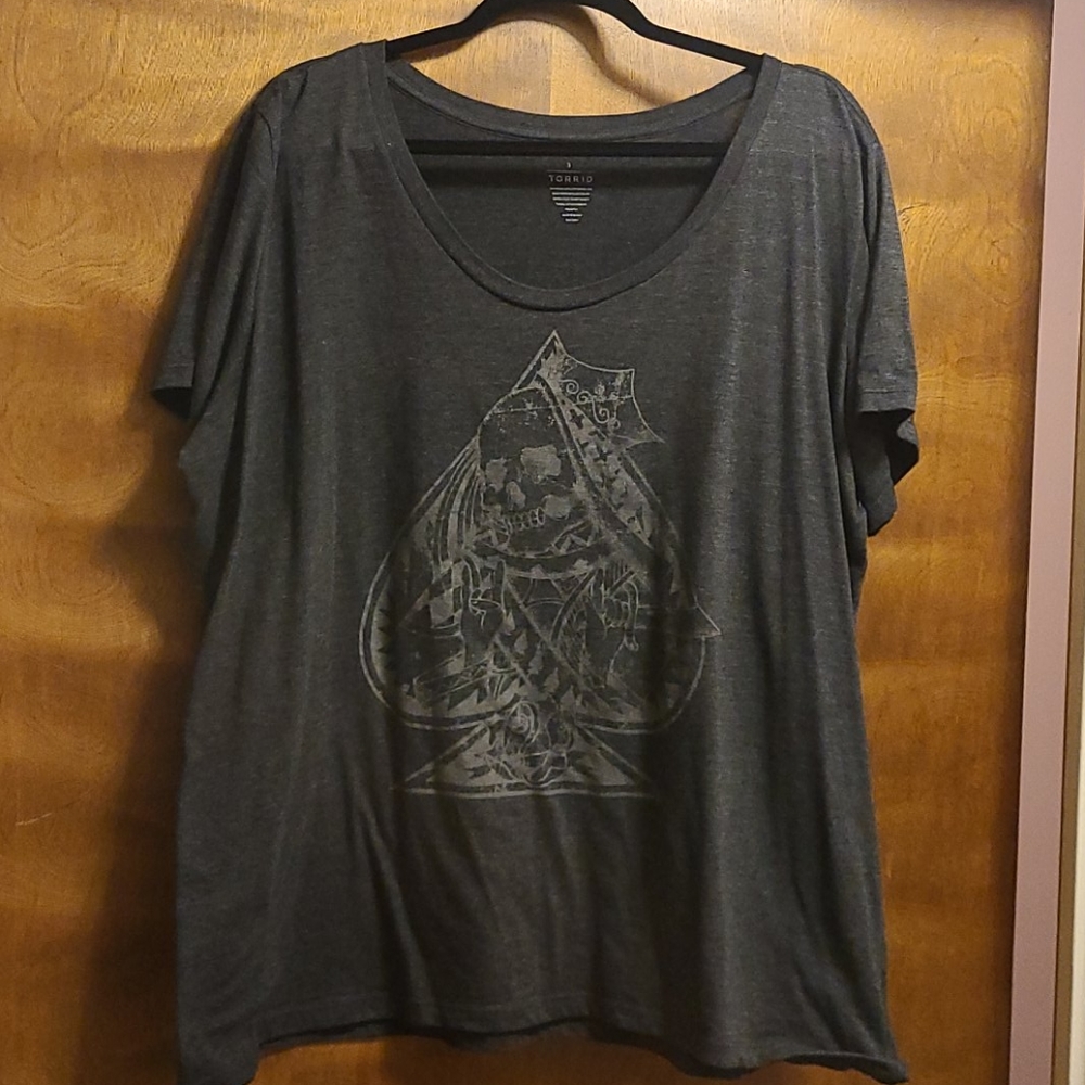 Skull shirt